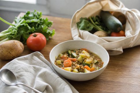 Alimentation et budget serré : astuces pour cuisiner équilibré sans se ruiner