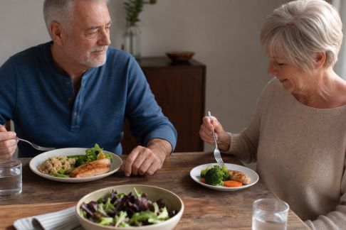 Adapter ses portions : repères pratiques pour seniors actifs ou sédentaires
